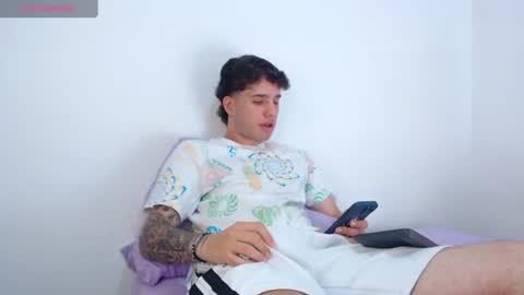 Manuel online show from June 12, 4:06 pm