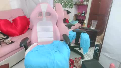 manuhela online show from December 19, 12:56 am