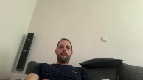 manynaaamess online show from October 14, 10:29 am