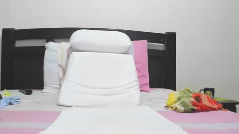 Mara online show from September 17, 3:04 pm