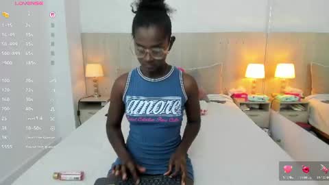 Mara Sinclair online show from July 27, 7:33 pm