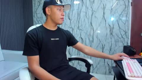 marcuss_2 online show from November 30, 2:02 pm