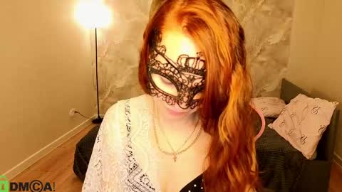 Margo Kellly online show from May 31, 1:15 am
