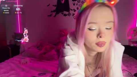 Sofia online show from December 18, 3:40 pm