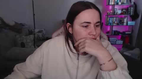 mari moore online show from February 25, 8:29 am