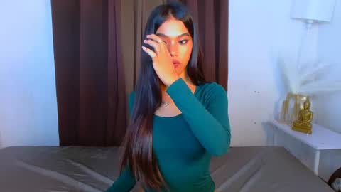 maria_mercides online show from July 24, 6:38 pm