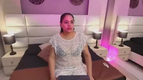 mariabelenx online show from July 23, 12:47 pm