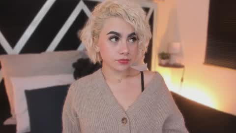 Marian online show from December 14, 2:40 am