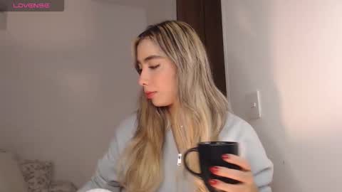 Mariana online show from October 27, 3:28 am