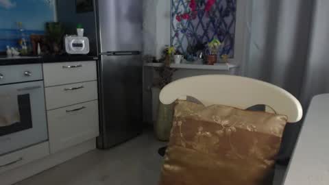 MarianaMur online show from October 5, 6:55 am