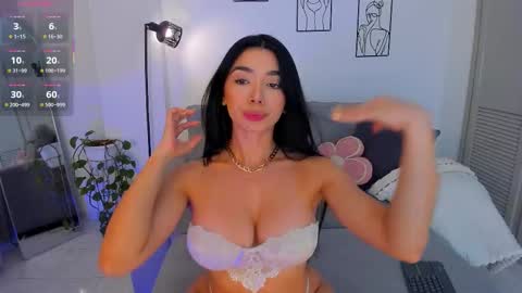 Mariana Silva online show from November 18, 10:13 pm