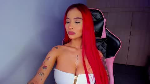 M A R I A N E online show from November 19, 6:07 pm