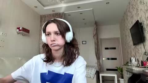 Jenny online show from July 26, 10:35 am