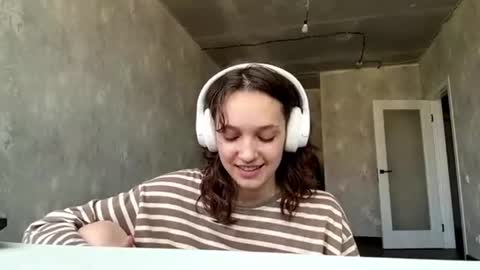 Jenny online show from July 25, 10:35 am