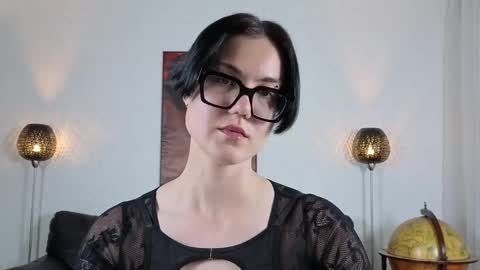 Marie Fitch online show from April 22, 2:52 am