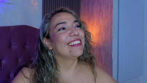 marie_hss online show from April 18, 7:58 pm