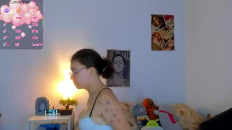 Mariee online show from April 25, 7:00 pm