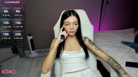 Snapshot of mariella__adams chatting on October 17, 3:05 pm Maria online show from October 17, 3:05 pm