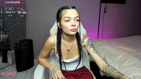 Snapshot of mariella__adams chatting on October 28, 10:38 am Maria online show from October 28, 10:38 am