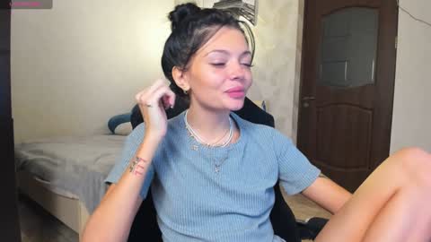 Snapshot of mariella__adams chatting on January 18, 5:37 pm Maria online show from January 18, 5:37 pm