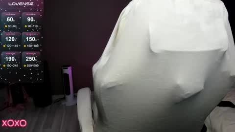 Snapshot of mariella__adams chatting on October 30, 1:33 pm Maria online show from October 30, 1:33 pm