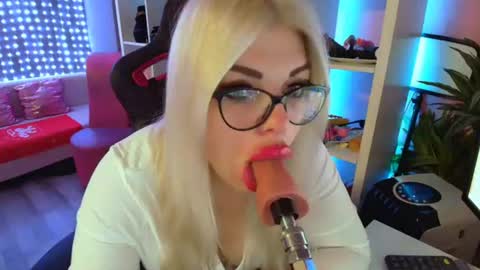 MariellaSun online show from July 9, 6:28 am