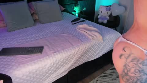 Mariana online show from February 20, 2:57 pm