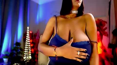 Nikita - Scroll down and read my bio please. New Pictures in Bio online show from November 16, 7:21 am