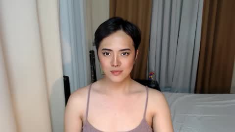 Snapshot of marikosue01 chatting on February 19, 4:00 pm marikosue online show from February 19, 4:00 pm