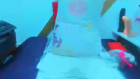 marilynwett online show from October 17, 2:04 am