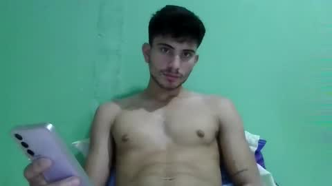 mariobrosss517470 online show from January 4, 7:44 pm