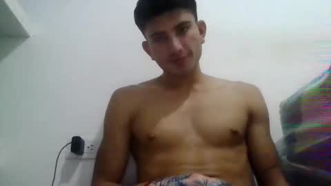 mariobrosss517470 online show from December 17, 4:34 am