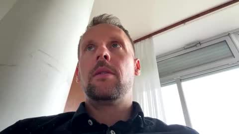 Mark online show from April 21, 10:55 am