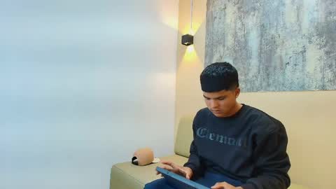 Mark online show from June 5, 5:25 am
