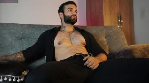 Mark online show from October 30, 9:15 pm