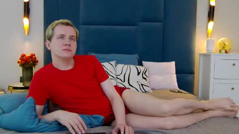 Mark online show from April 17, 7:44 am