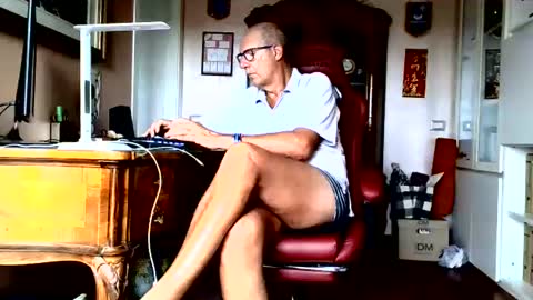 markmarkmark00 online show from August 2, 8:49 am