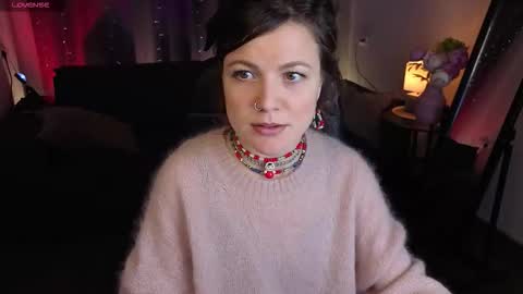 Marla online show from November 25, 1:21 pm