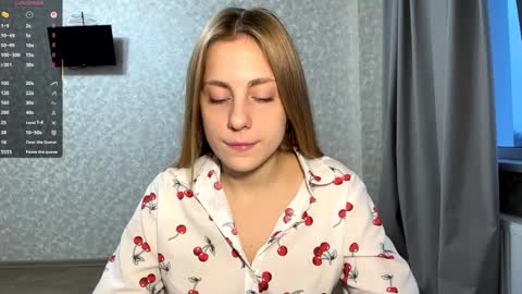 Olivia online show from November 5, 1:57 pm