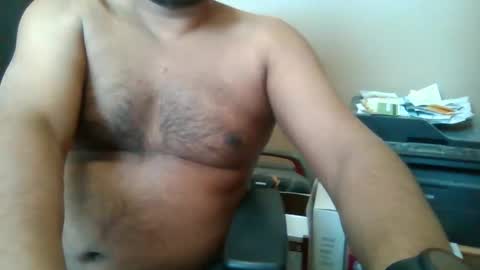 Married Horny Guy online show from April 24, 1:35 pm