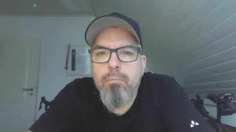 marriedcock1980 online show from December 10, 8:40 am