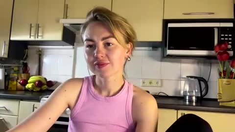 Marta online show from April 18, 8:53 pm