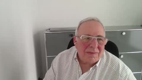 martin_1947 online show from June 8, 5:47 pm