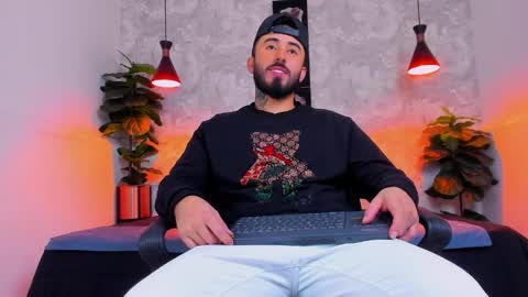 Martin Foster online show from April 6, 4:46 am