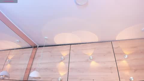 martina touss  online show from March 28, 12:39 pm