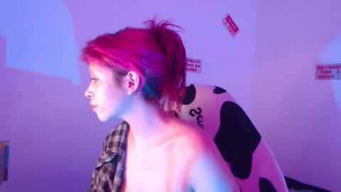 Snapshot of mary_janness chatting on October 28, 6:03 am                      100   online show from October 28, 6:03 am