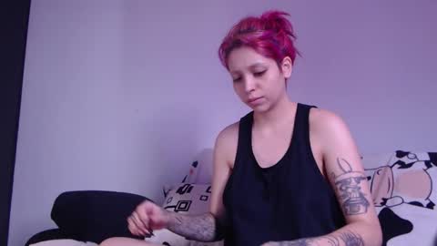 Snapshot of mary_janness chatting on September 28, 12:25 pm                      100   online show from September 28, 12:25 pm