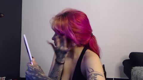 Snapshot of mary_janness chatting on October 2, 9:02 pm                      100   online show from October 2, 9:02 pm