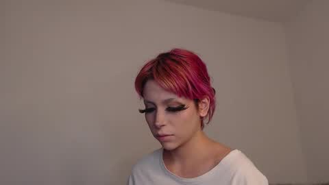 Snapshot of mary_janness chatting on October 9, 8:31 am                      100   online show from October 9, 8:31 am