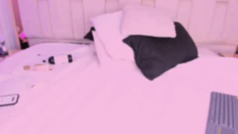   online show from November 12, 8:44 pm